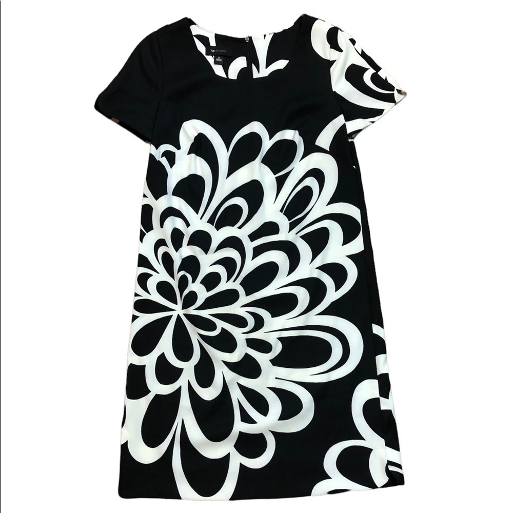 Black and White Floral Shift Dress by AB Studio - Picture 3 of 13